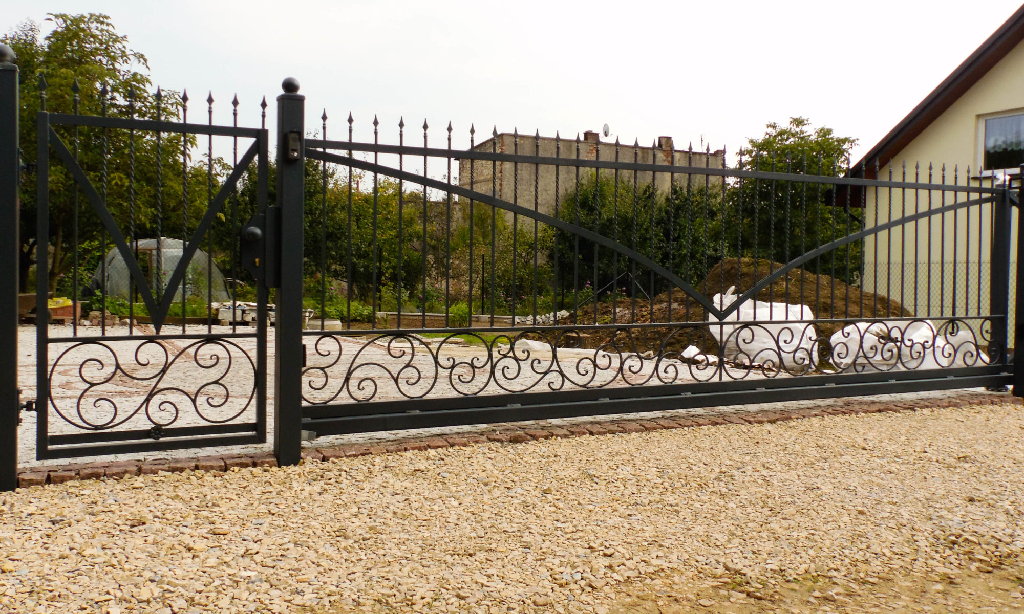 ogrodzenie metalowe tradycyjne (102)