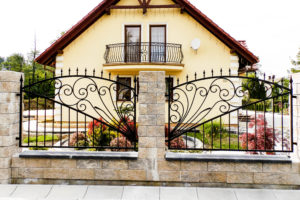 ogrodzenie metalowe tradycyjne (84)